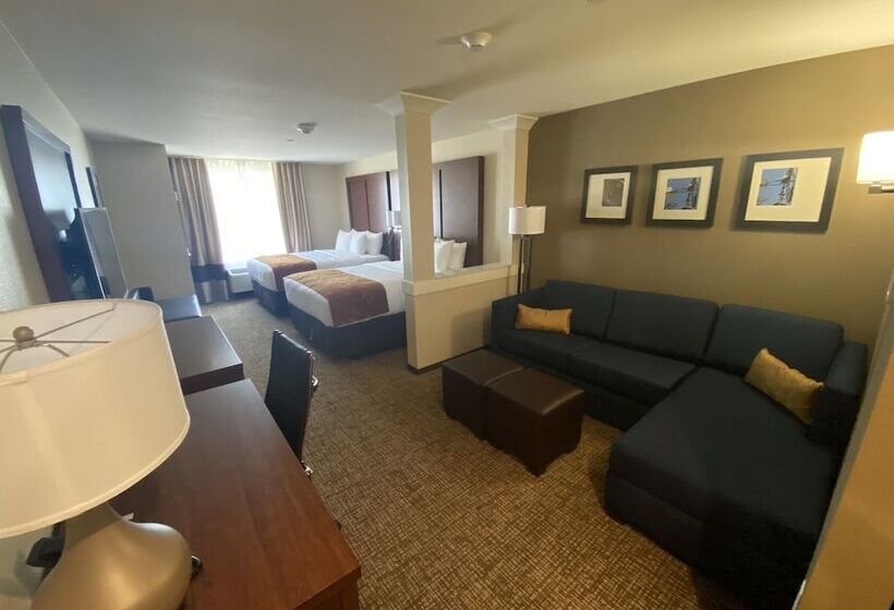 Люкс, Comfort Suites Midland West