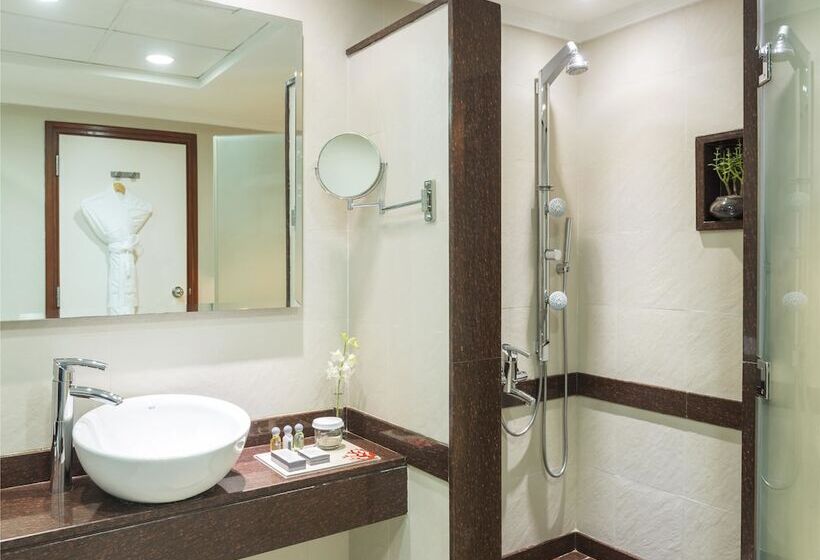 Полулюкс, Coral Dubai Deira