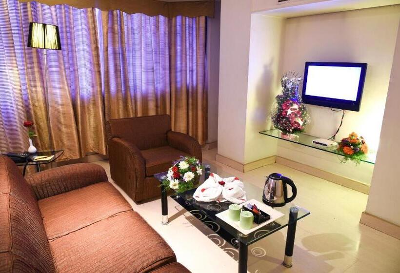 豪华套房, Quality Inn Residency