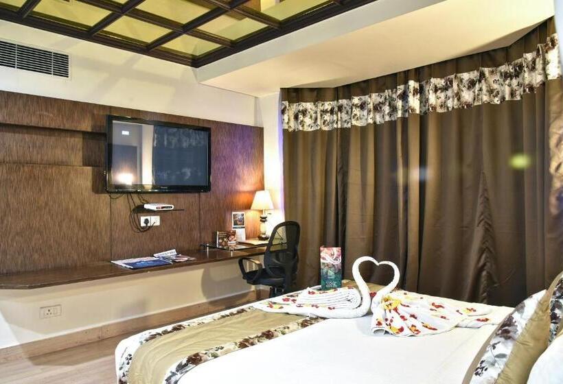 豪华套房, Quality Inn Residency