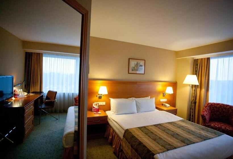Quarto Estandar, Vilnius Park Plaza Hotel, Restaurant & Terrace, Panorama Bar, Conference & Banquet Center