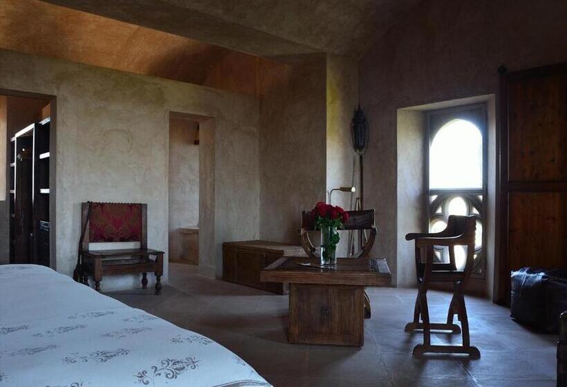 2 Bedroom Apartment with Pool, Ksar Char Bagh Small Luxury Hotels