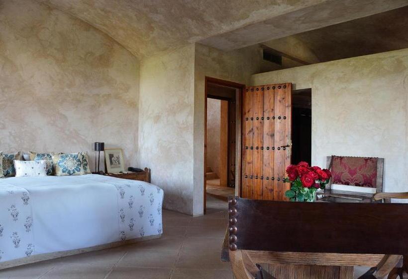 2 Bedroom Apartment with Pool, Ksar Char Bagh Small Luxury Hotels