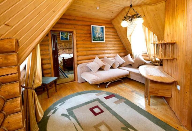 スイート, Smerekovyi Dvir