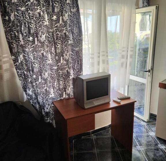 Четырехместный Номер Стандарт, Eli Guest House
