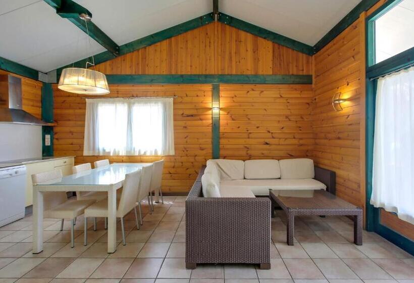 ツーベッドルーム　ヴィラ, Camping & Resort Sangulí Salou
