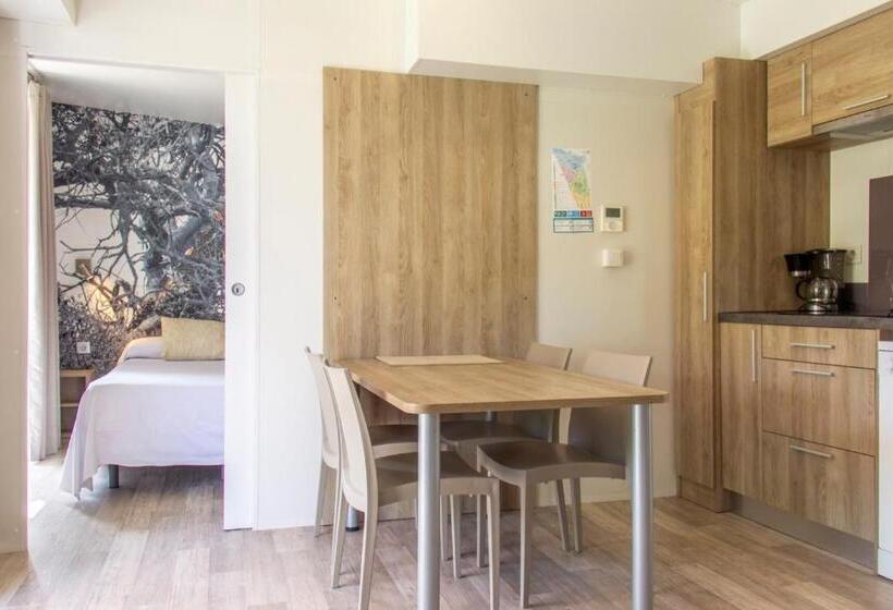 ３ベッドルームスタンダードバンガロー, Camping & Resort Sangulí Salou
