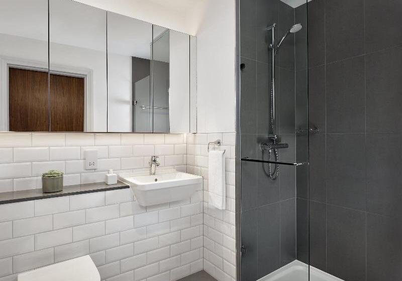 استودیوی لوکس, Citadines Islington London