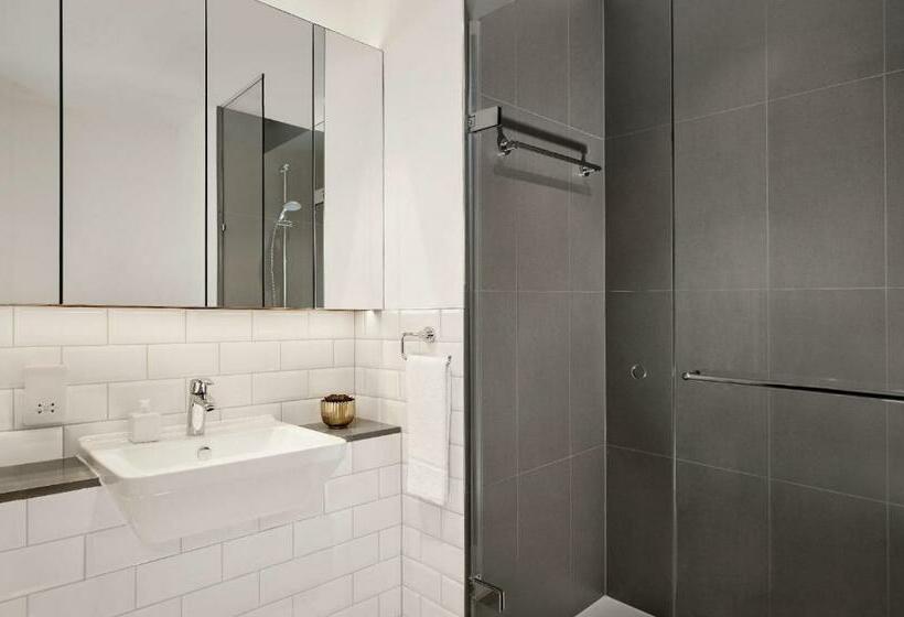 استودیوی لوکس, Citadines Islington London