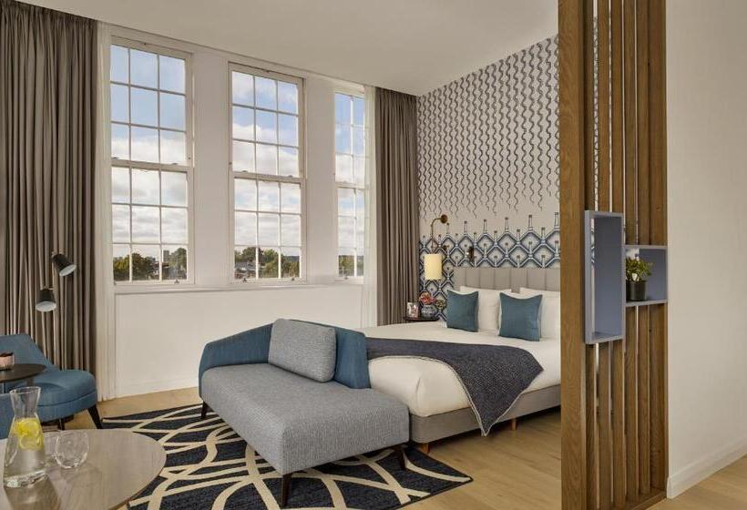 استودیوی لوکس, Citadines Islington London