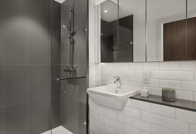 استودیوی لوکس, Citadines Islington London