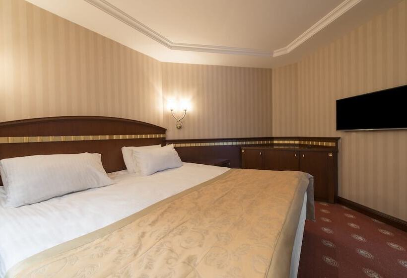 اتاق استاندارد, Akar International