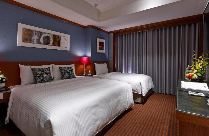 اتاق لوکس سه تخته, Beauty Hotels Taipei   Hotel Bchic