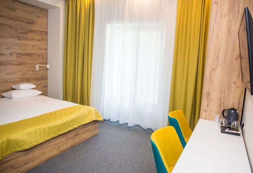 اتاق کلاس بیزنس, Bistrita