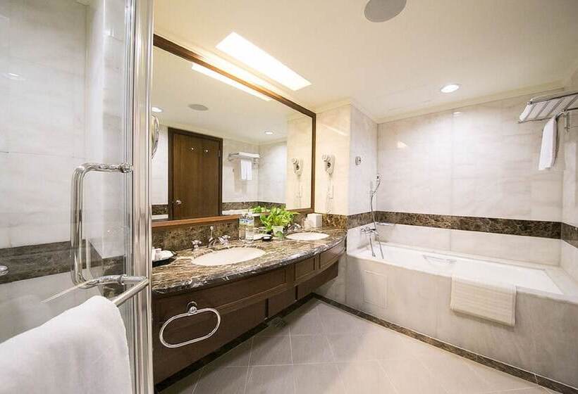 سوییت خانوادگی, Evergreen Plaza Hotel   Tainan