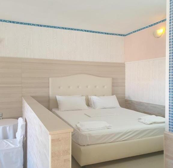 اتاق استاندارد با چشم‌انداز دریا, Korifi Apts & Std Adults Only