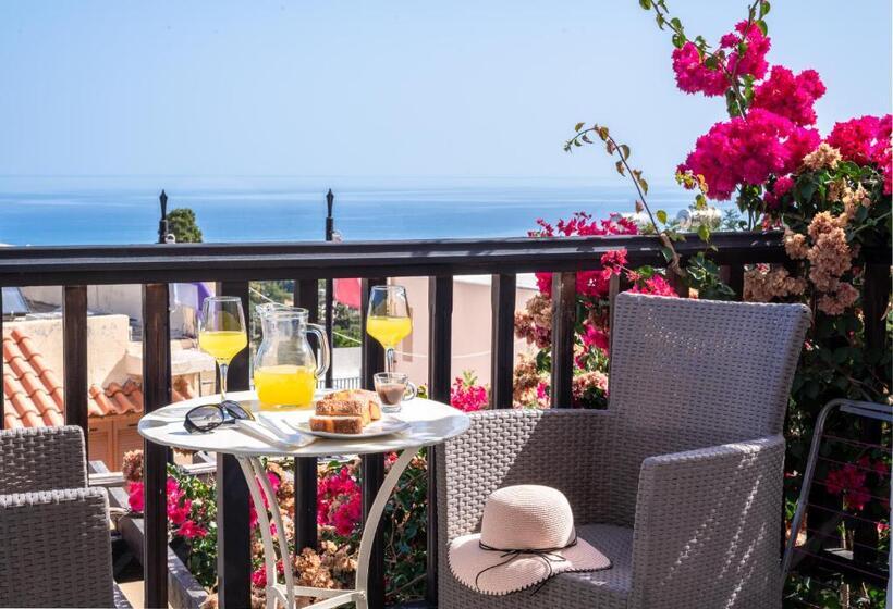 اتاق استاندارد با چشم‌انداز دریا, Korifi Apts & Std Adults Only