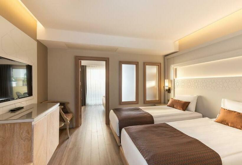 غرفة عائلية مطلّة علي الحديقة, Swandor Hotels & Resorts   Topkapi Palace