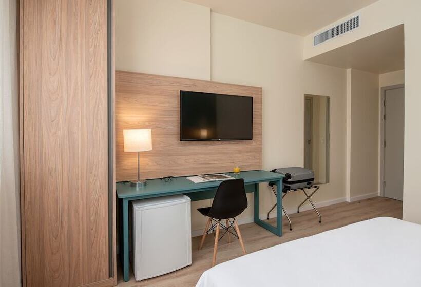 장애인을 위한 스탠다드 룸, Intercity Curitiba Batel