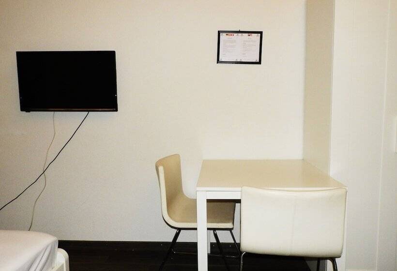 Estudio Estándar, Inside Five