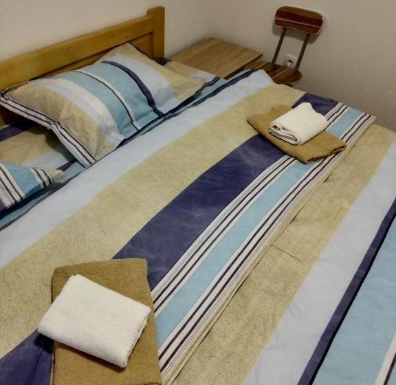 اتاق لوکس, Guest House Rg