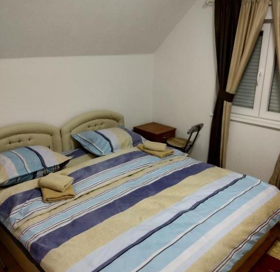اتاق لوکس, Guest House Rg