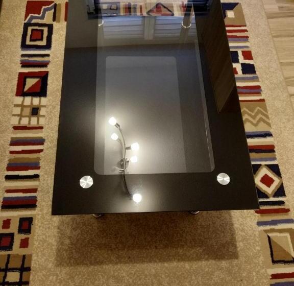 استودیوی استاندارد, Guest House Rg