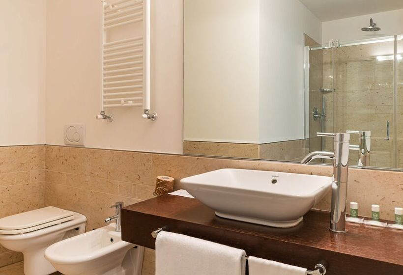 Standard Triple Room with Terrace, B&b Hotel Pisa