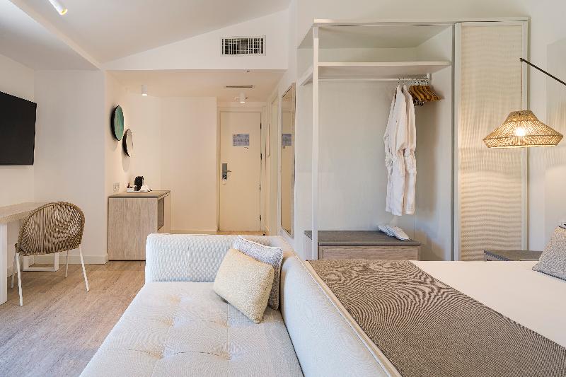 Полулюкс, Grand Palladium Sicilia Resort & Spa