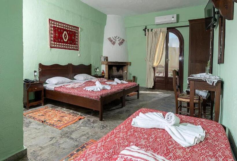 Номер Стандарт, Arolithos Traditional Village