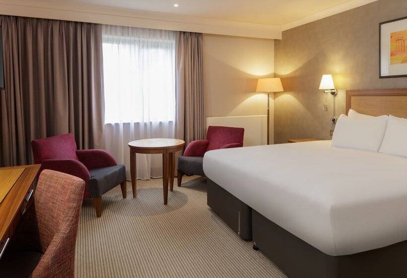 اتاق لوکس, Cambridge Belfry Hotel & Spa