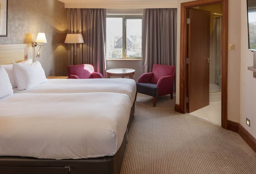 اتاق لوکس, Cambridge Belfry Hotel & Spa