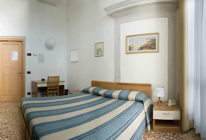 اتاق استاندارد سه نفره, Casa Sant Andrea