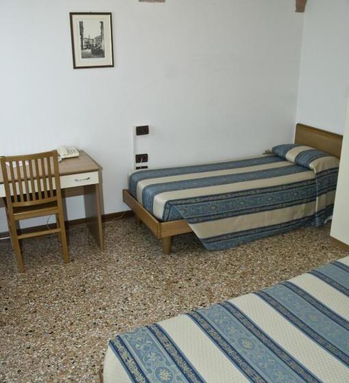 اتاق استاندارد سه نفره, Casa Sant Andrea