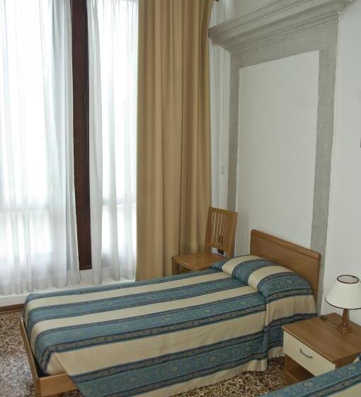 اتاق استاندارد سه تخته با سرویس بهداشتی مشترک, Casa Sant Andrea