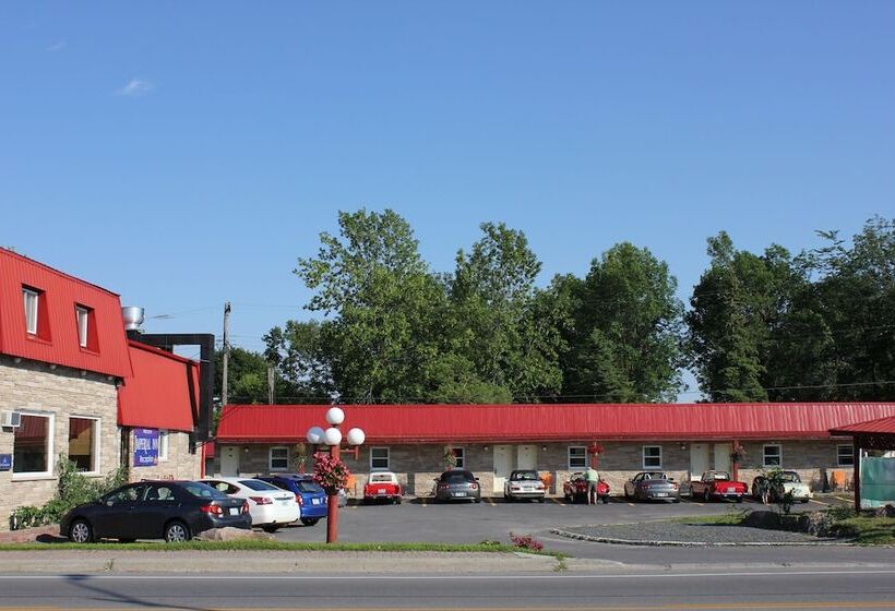 带2个双人床的标准工作室, Imperial Inn 1000 Islands