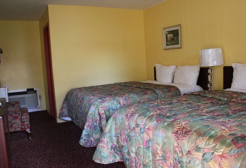 带2个双人床的标准工作室, Imperial Inn 1000 Islands