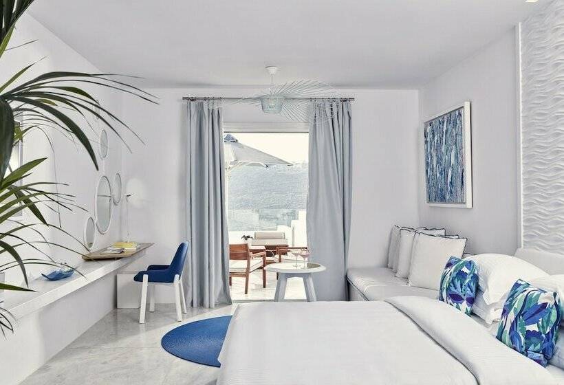 Номер Стандарт, Myconian Ambassador Relais & Chateaux