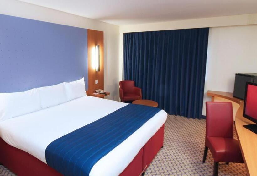 Номер Стандарт Трехместный, Ramada London North