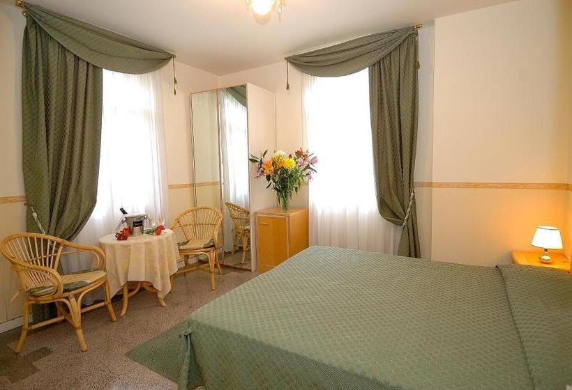 اتاق کلاسیک, Villa Angelica