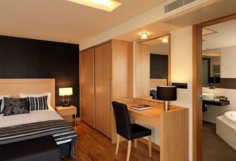 Люкс Deluxe Вид на Море, Wyndham Loutraki Poseidon Resort
