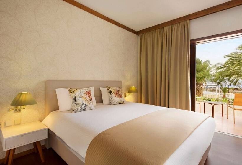 Люкс Семейный 2 Спальни, Wyndham Loutraki Poseidon Resort
