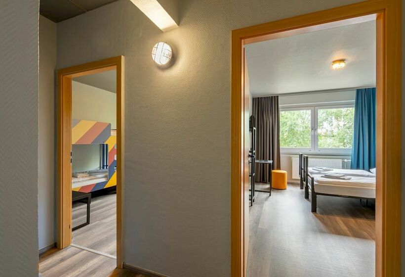 家庭间, a&o Berlin Kolumbus