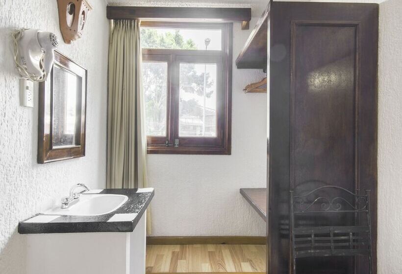 Номер Стандарт Трехместный, Capital O Hotel Central, Xalapa