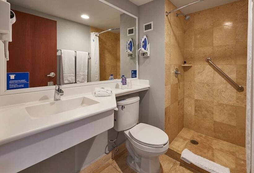 غرفه قياسيه سريرين مزدوجين, City Express By Marriott Puebla Centro