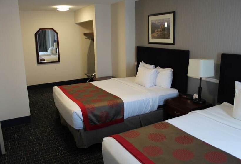 Family Suite, Divya Sutra Plaza And Conference Centre Calgary Airport
