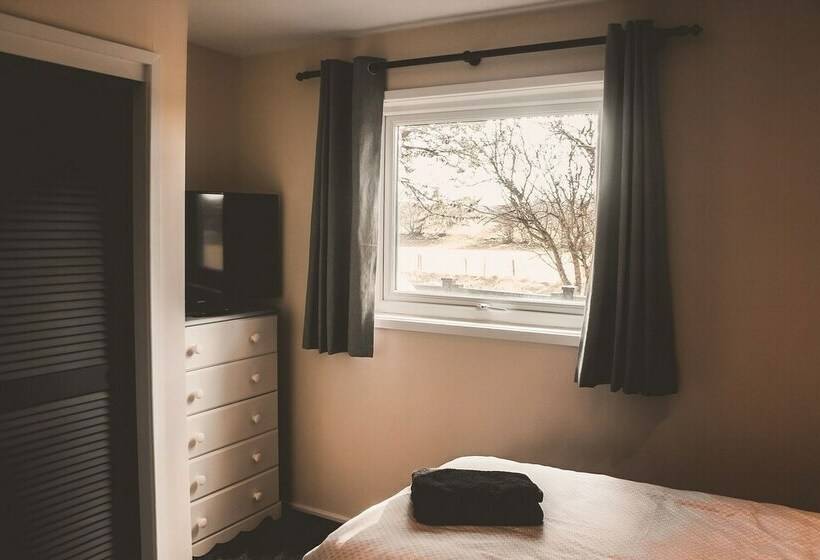 Дом 1 Спальня, Keer Side Lodge, Luxury Lodge With Private Hot Tub At Pine Lake Resort