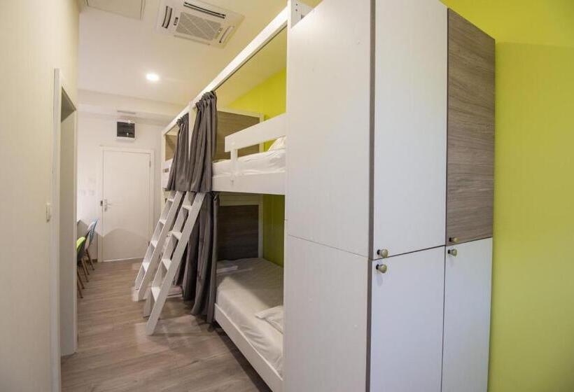 تختخواب در اتاق مشترک, Dandelion Boutique Hostel
