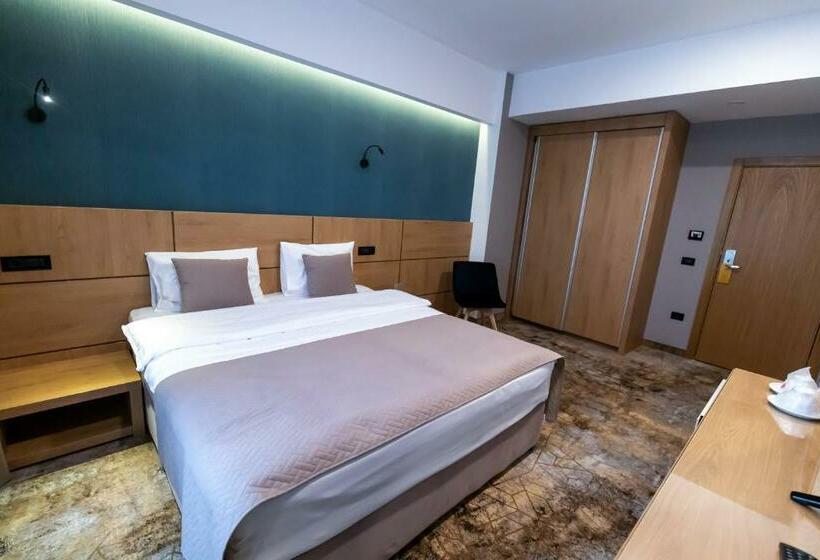 اتاق استاندارد با بالکن, Grand View Hotel & Suites Copou