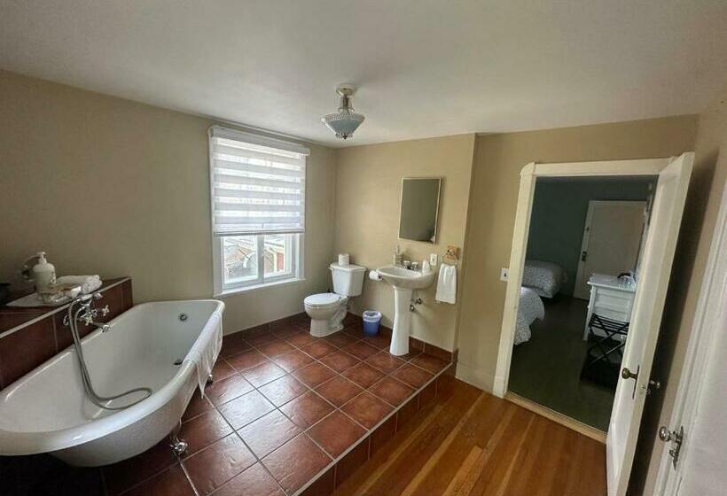 Семейный Номер, Hôtel Le Rustique